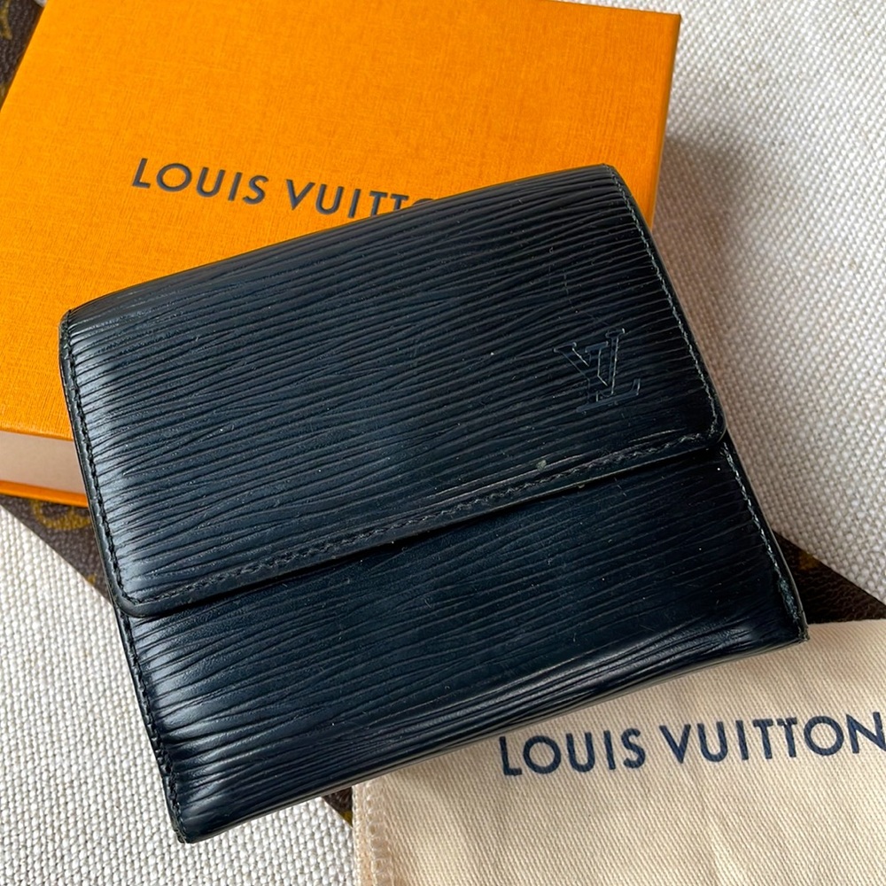 Louis Vuitton Epi Saffiano leather tri-fold wallet black w/gift box and dust bag